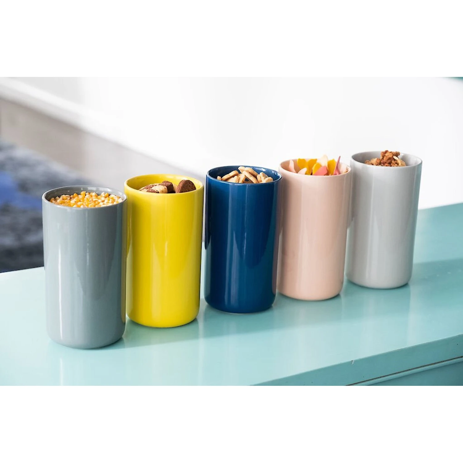 Waggo Simple Solid Ceramic Dog & Cat Treat Jar - Image 3