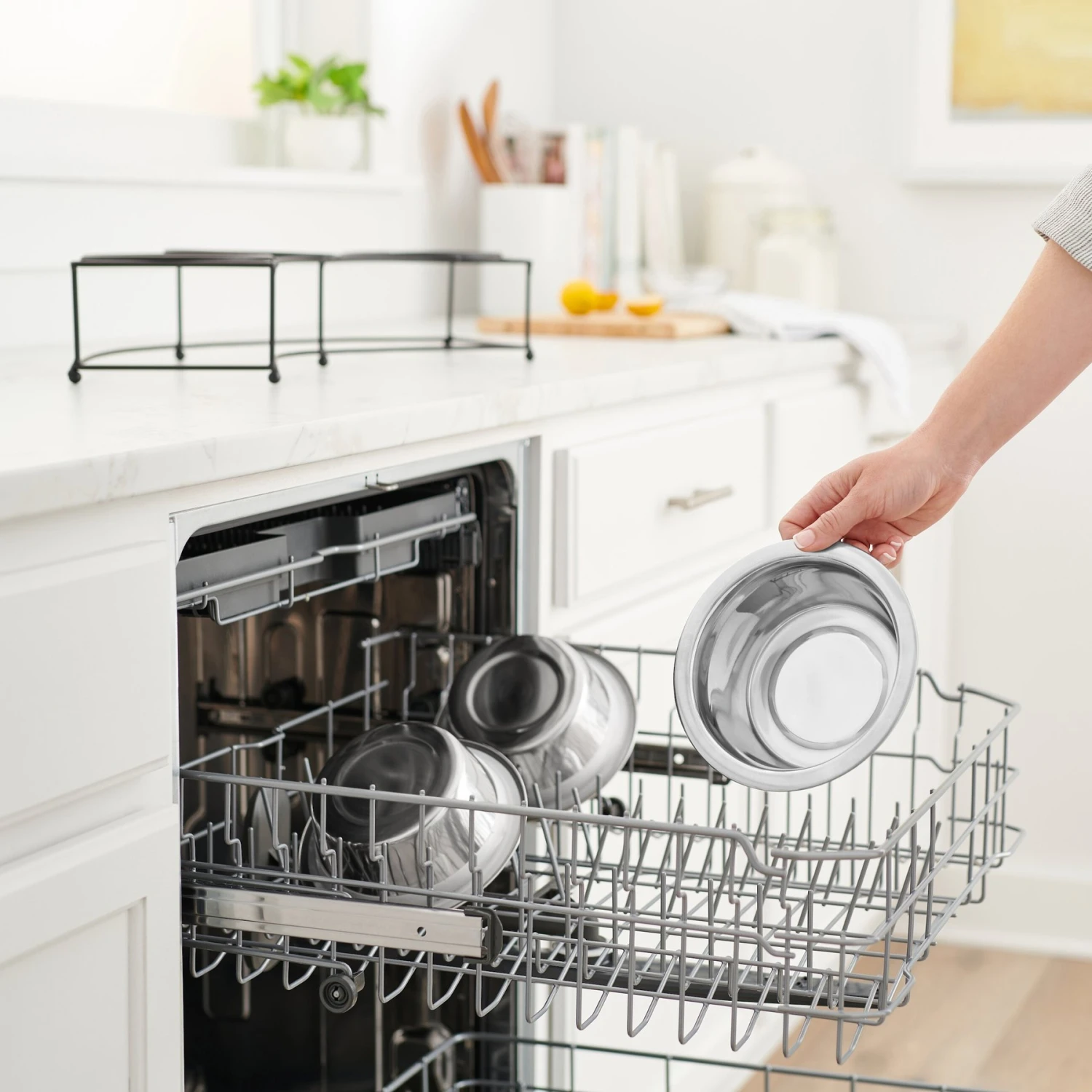 Frisco Multi Pet Feeding 3-Bowls Curved Stainless Steel Dog & Cat Bowl - Image 6