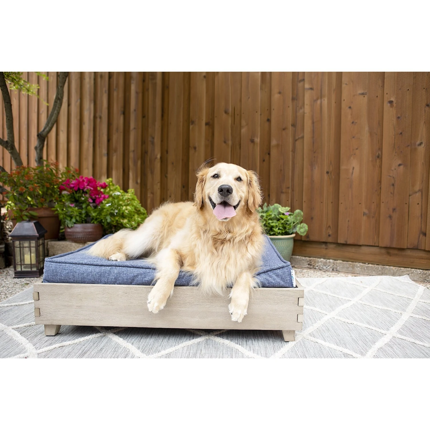 La-Z-Boy Bailey Indoor/Outdoor Sofa Dog Bed - Image 4
