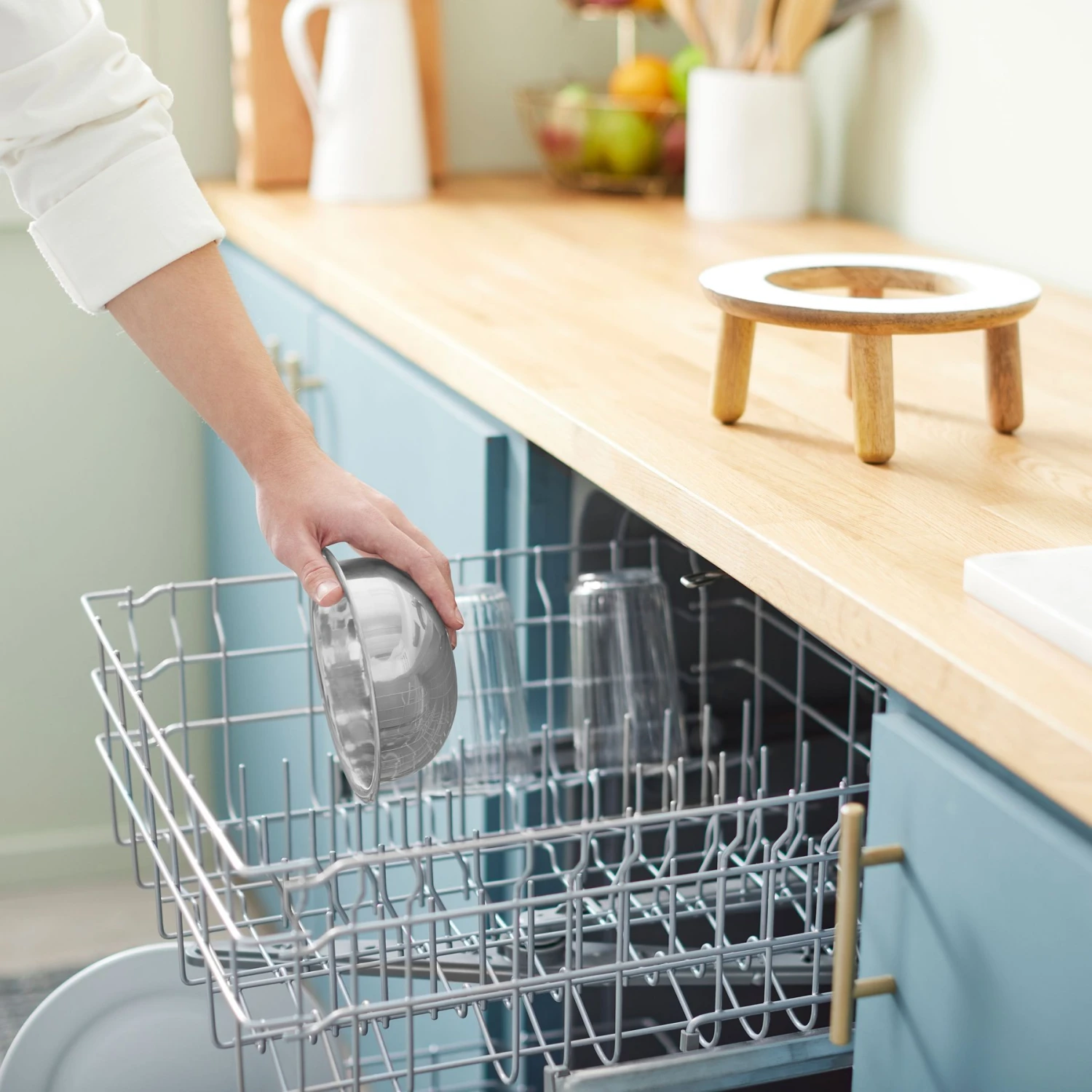 Frisco Premium Round Shape Elevated Single Dog & Cat Bowl - Image 6