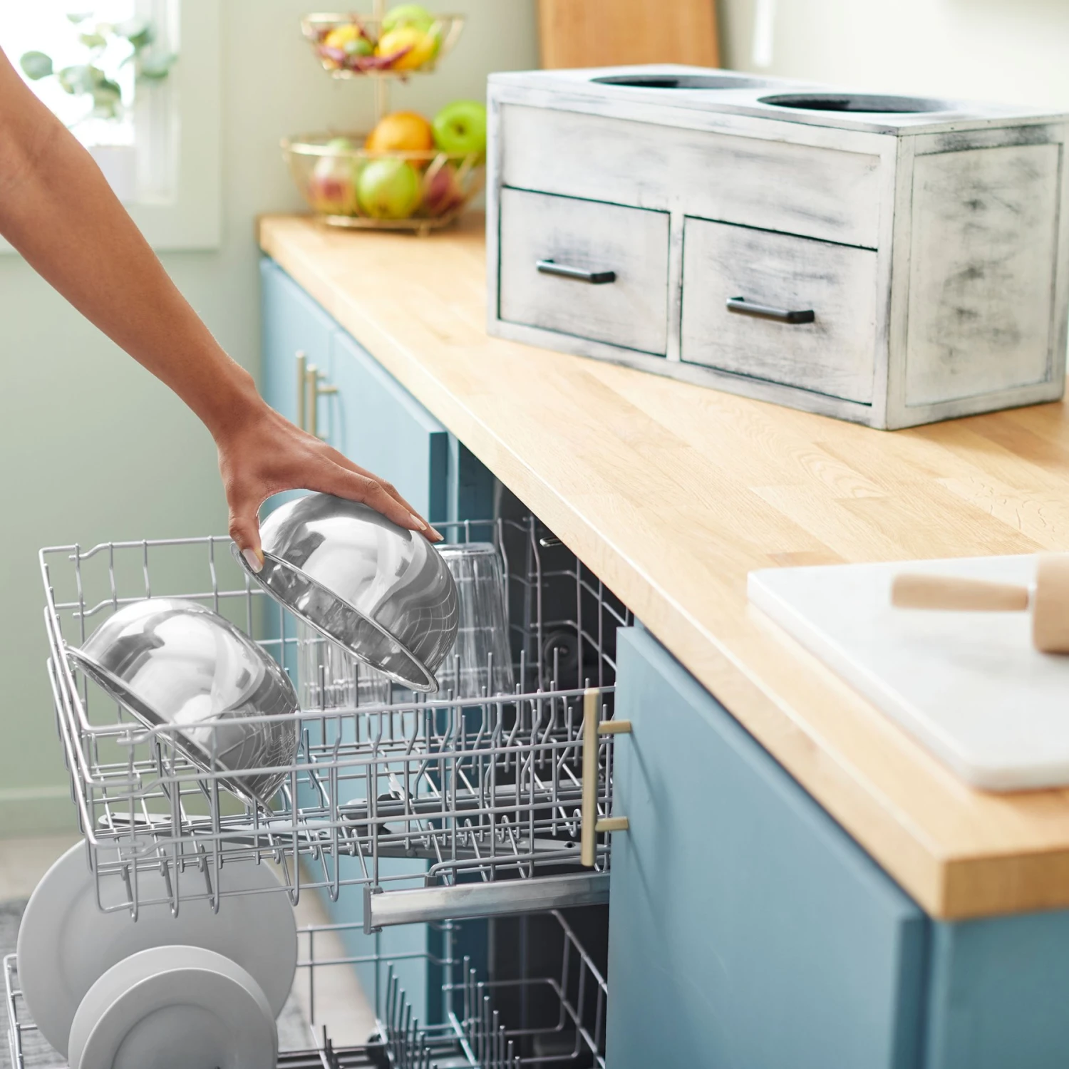 Frisco Premium Wood Elevated Large Breed Dog Bowl With Storage Station, 10 Cup - Image 5