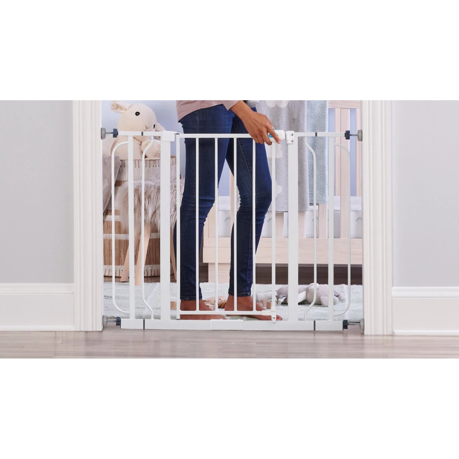 Regalo Pet Products Wall Safe Extra Wide Dog Gate With Wall Shields - Image 3