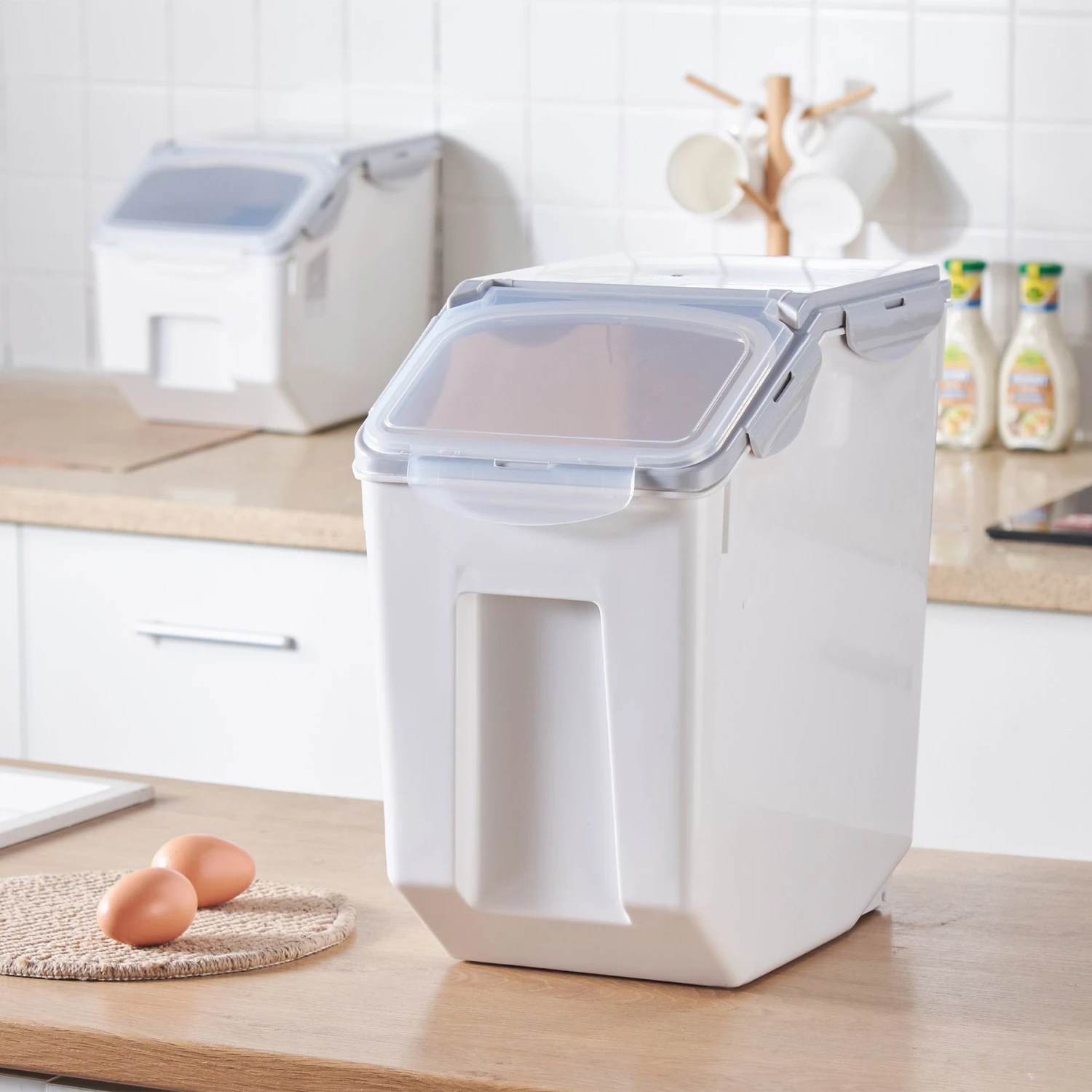 Hanamya Container With Measuring Cup Dog & Cat Food Storage, 2 Count