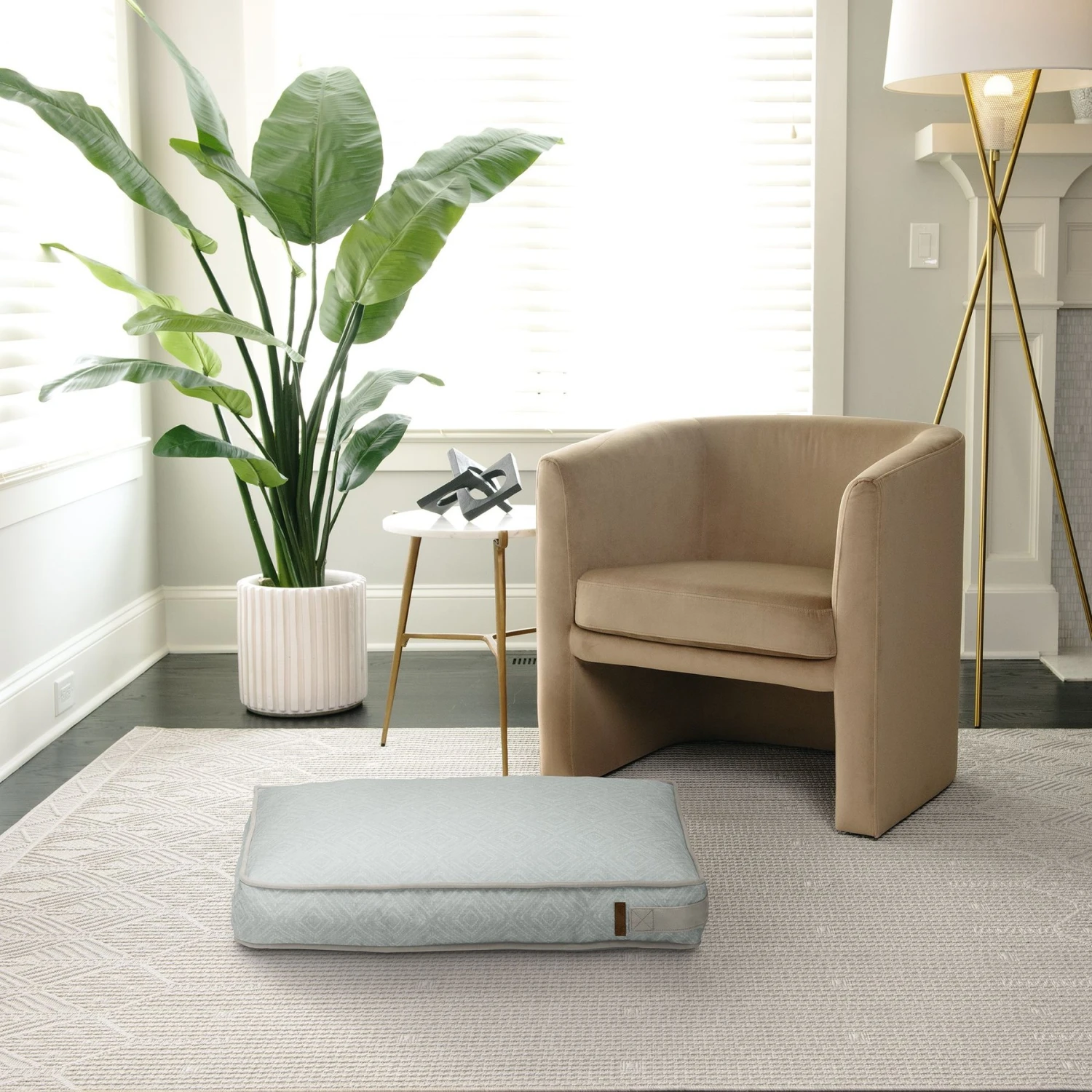 Bark And Slumber Birdie Plush Eco Friendly Fabric Lounger Dog Bed - Image 7